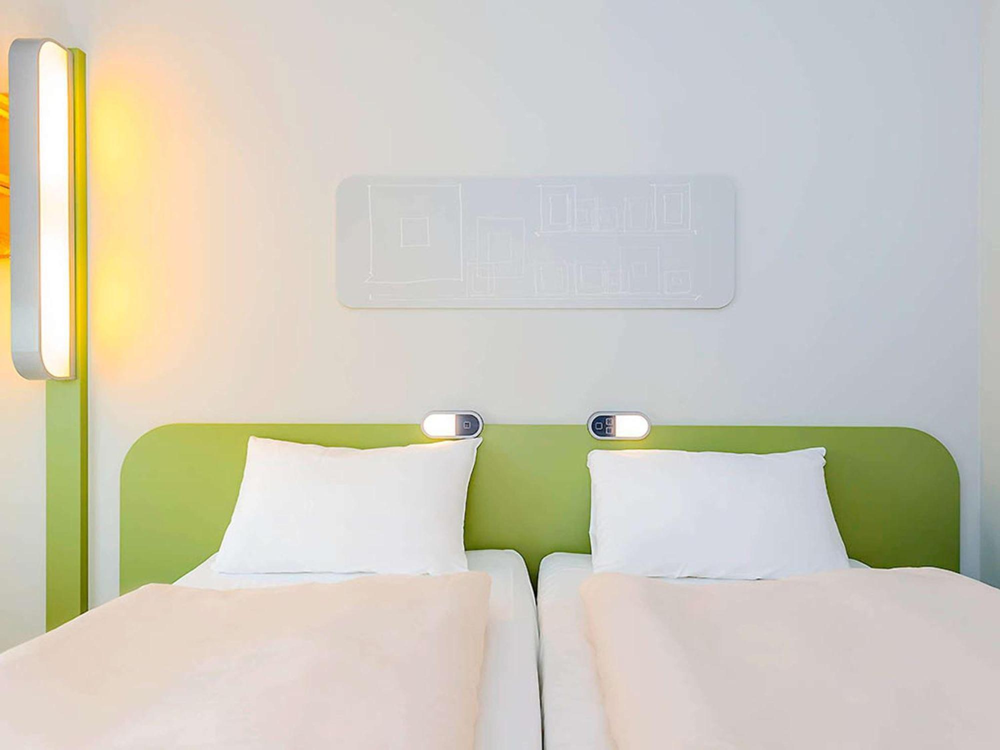 Ibis Budget Frankfurt City Ost Frankfurt am Main Bagian luar foto