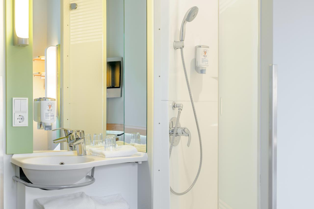 Ibis Budget Frankfurt City Ost Frankfurt am Main Bagian luar foto